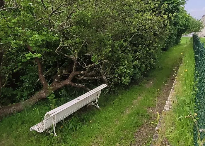 Right Between Two Coast Lines Montsenelle